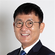 （株）焼肉坂井ホールディングス 代表取締役社長 高橋仁志氏